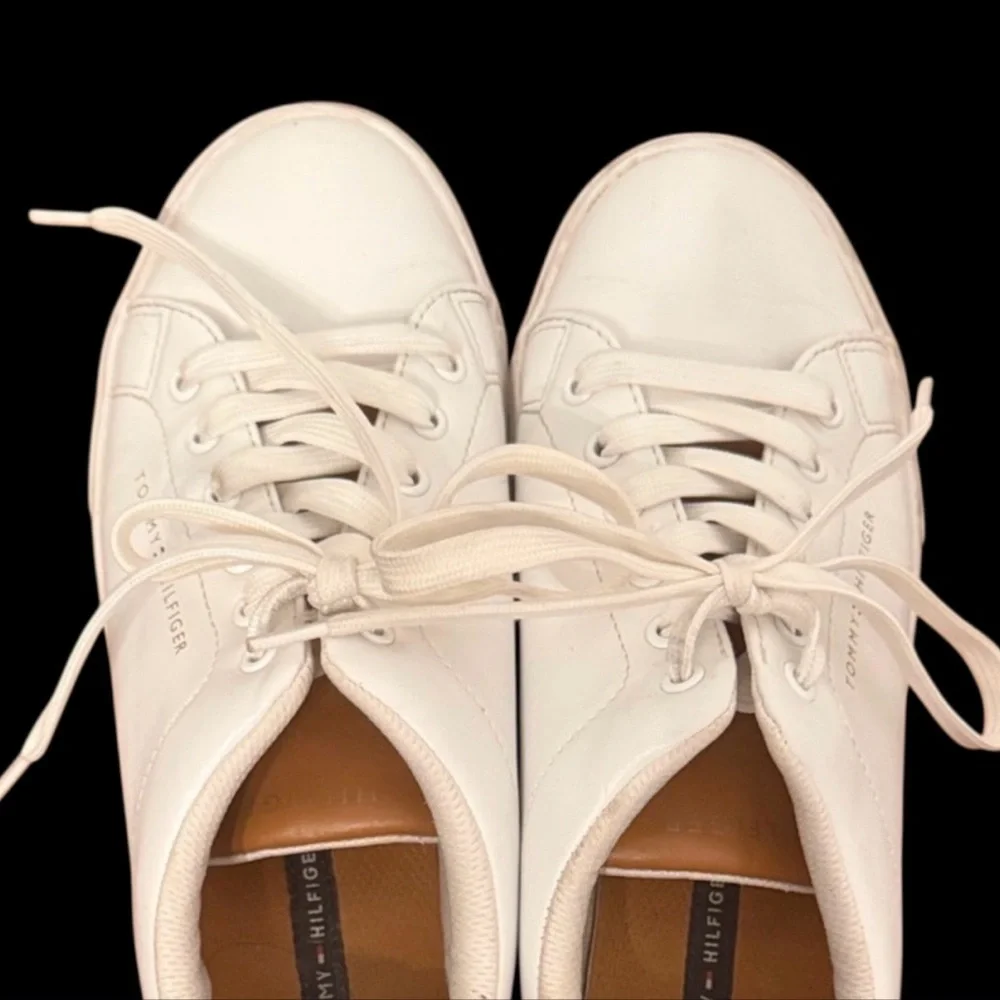 Tommy Hilfiger Women's White and Tan Sneakers | 8M - Picture 7 of 10